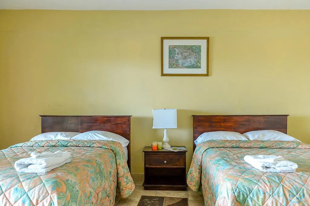 فندق مبيت وإفطار مونتيغو باي Rosehall Deluxe Hotel